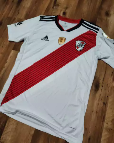 Camiseta River 2018 retro