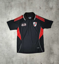 Chomba River negra con vivos rojos 2026 en internet