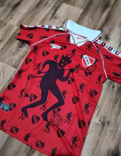 Camiseta Independiente retro diablos roja retro - Hooligans Bahía