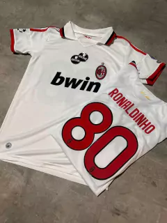 Camiseta Milan 80 blanca retro Ronaldinho - comprar online