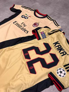 Camiseta Milan retro dorada Kaka en internet