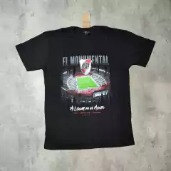 Remera River Estadio Monumental negra