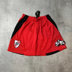 Short River rojo entrenamiento 2026