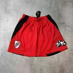 Short River rojo 2026 niño