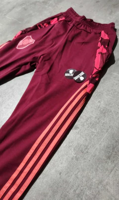 Pantalon RIver bordo con salmon 2025 en internet