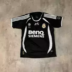 Camiseta Real Madrid retro Ronaldo negra