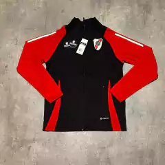 Campera River negra lisa mangas roja