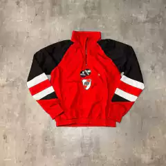 Rompeviento medio cierre River