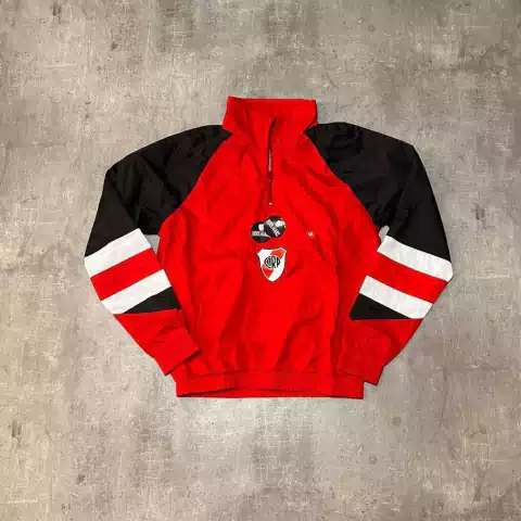 Rompeviento medio cierre River