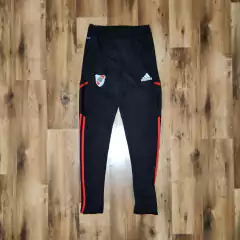 Pantalon River Negro Tiras Rojas 2023 - comprar online