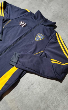 Campera Boca gris lineas amarillas en internet