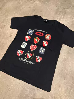 Remera Independiente historia escudos - comprar online
