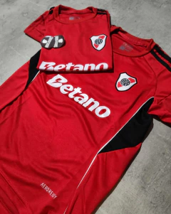 Camiseta River Betano roja etrenamiento niño 2026 - tienda online