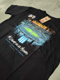 Remera Racing Cilindro negra - comprar online