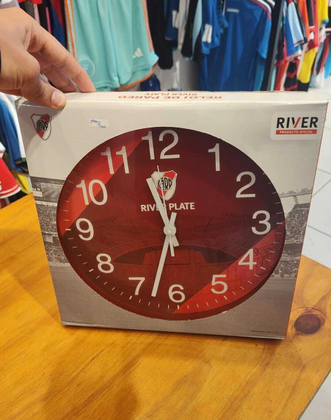 Reloj de pared River oficial