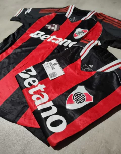 Imagen de Camiseta River Betano suplente 2026 importada