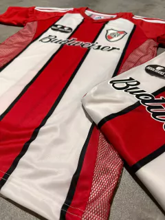 Camiseta River Budweiser tricolor retro en internet