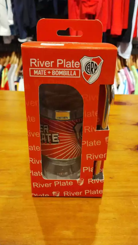 Mate con bombilla River