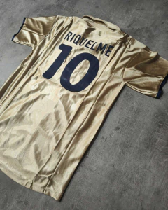 Camiseta Barcelona Riquelme dorada retro importada 2002 - tienda online