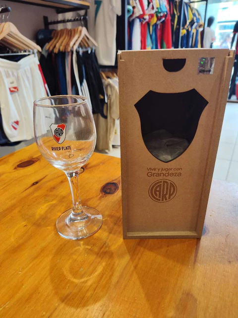 Copa de vino River con caja