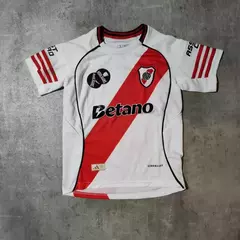 Camiseta River Betano titular 2026