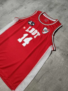 Musculosa River LBDT roja en internet