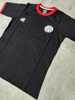 Remera River negra lisa oficial en internet