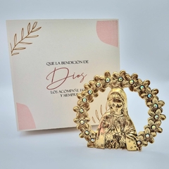 Medallón Virgen baño de oro MEDIO CUERPO