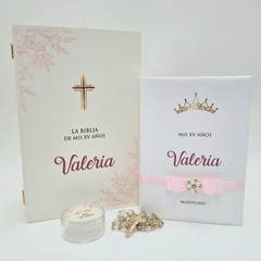 Imagen de Biblia con Caja de Madera Personalizada ''Mis XV años''