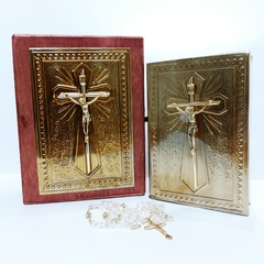 Biblia Repujado Cristo con Caja de Madera