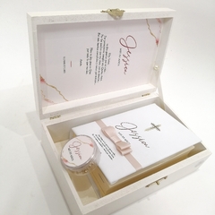 Biblia con Caja de Madera Personalizada ''Mis XV años'' en internet