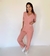 A calça feminina Ágata é super confortável, profissional e tem bastante saída na Criavizi! Faz parte do scrub, mas também é vendida separadamente! Pode ser produzida em várias cores! Venha garantir mais uma parte desse uniforme profissional