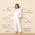 O conjunto feminino Windsor é perfeito, tem bastante saída na Criavizi! O scrub tem a blusa e calça com vários detalhes lindos! O scrub branco ou na cor que você desejar, pode ser scrub personalizado com nome! Vem garantir esse uniforme profissional.