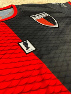 Camiseta Retro Titular by Raza en internet