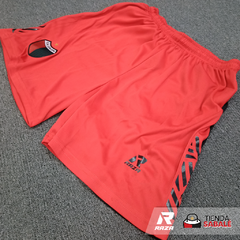Short by RAZA Rojo en internet