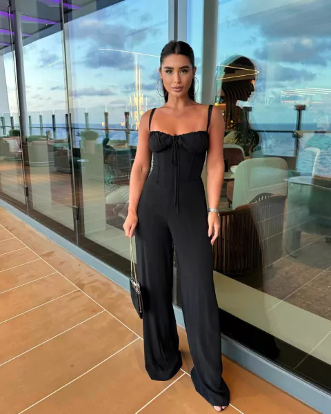 MACACÃO ALCINHA BUSTO