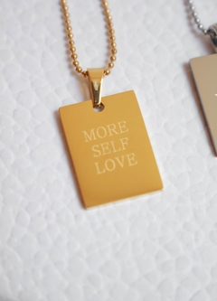 Collar More self love en internet