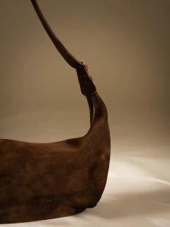 CARTERA MÍA CHOCOLATE GAMUZA en internet