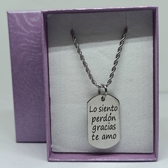 Collar "Lo siento, perdón, te amo, gracias" en internet