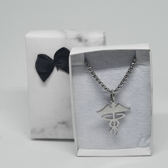 Collar Simbolo Medicina - comprar online