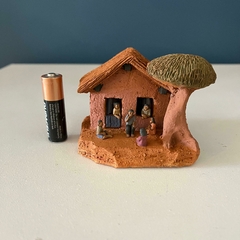 Miniatura Casinha com Árvore na internet