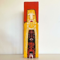 Totem | Estante | Parede
