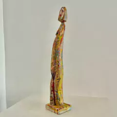 Totem | Mesa | Estante na internet