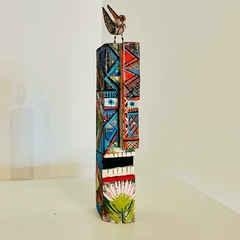 Totem com Pássaro | Mesa | Parede