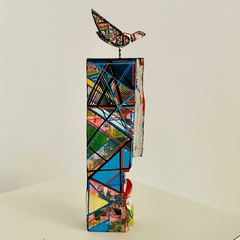 Totem com Pássaro | Mesa | Parede - comprar online