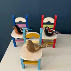 Imagem do Cadeira com Pássaro Colorido