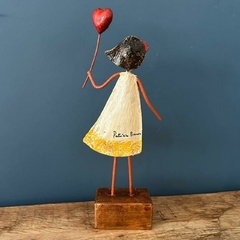 Menina Balão de Coraçã na internet