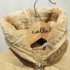 CAMPERA PUFFER CON PIEL Y CAPUCHA en internet
