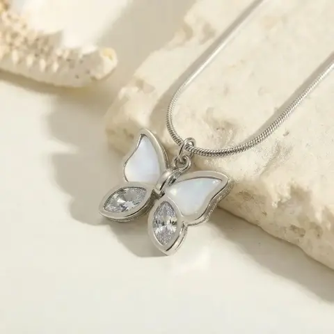 Collar mariposa cristales acero plateado
