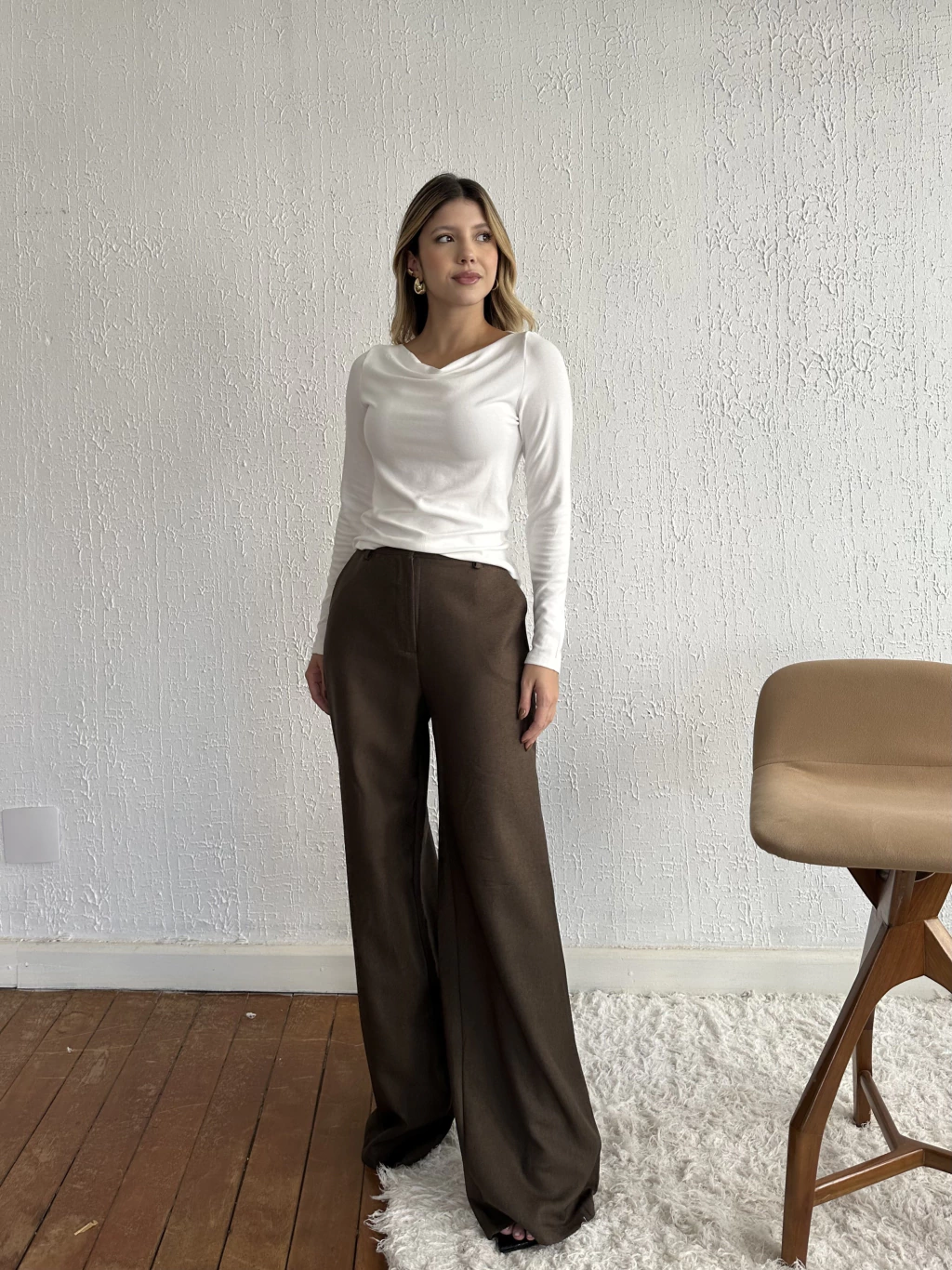 Calça alfaiataria mocha